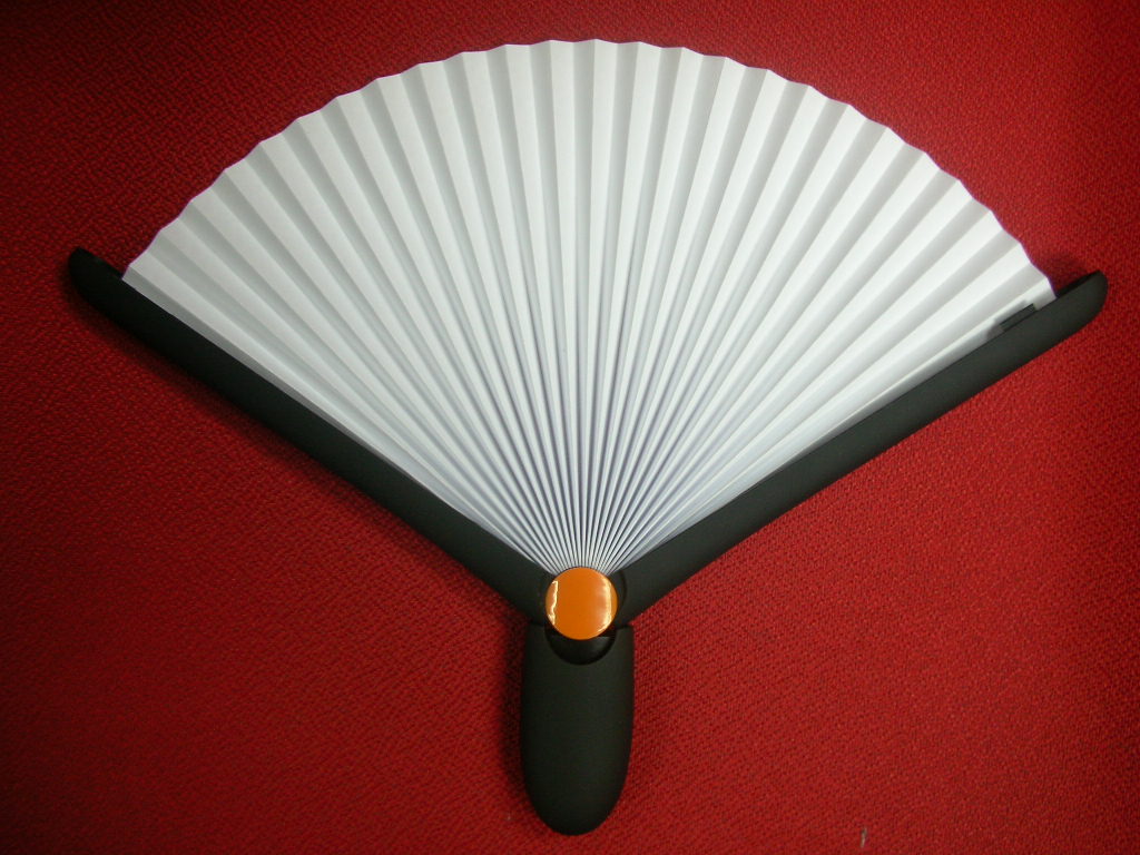 pen fan invention