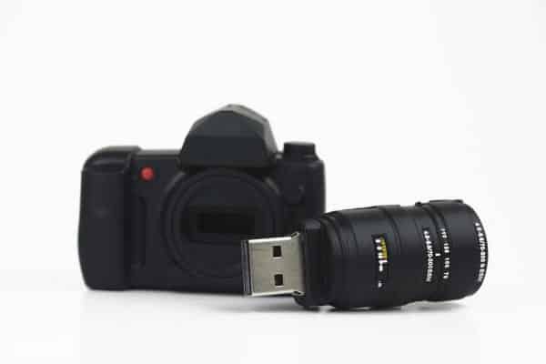 dslr_camera_usb_flash_drive_2.jpg