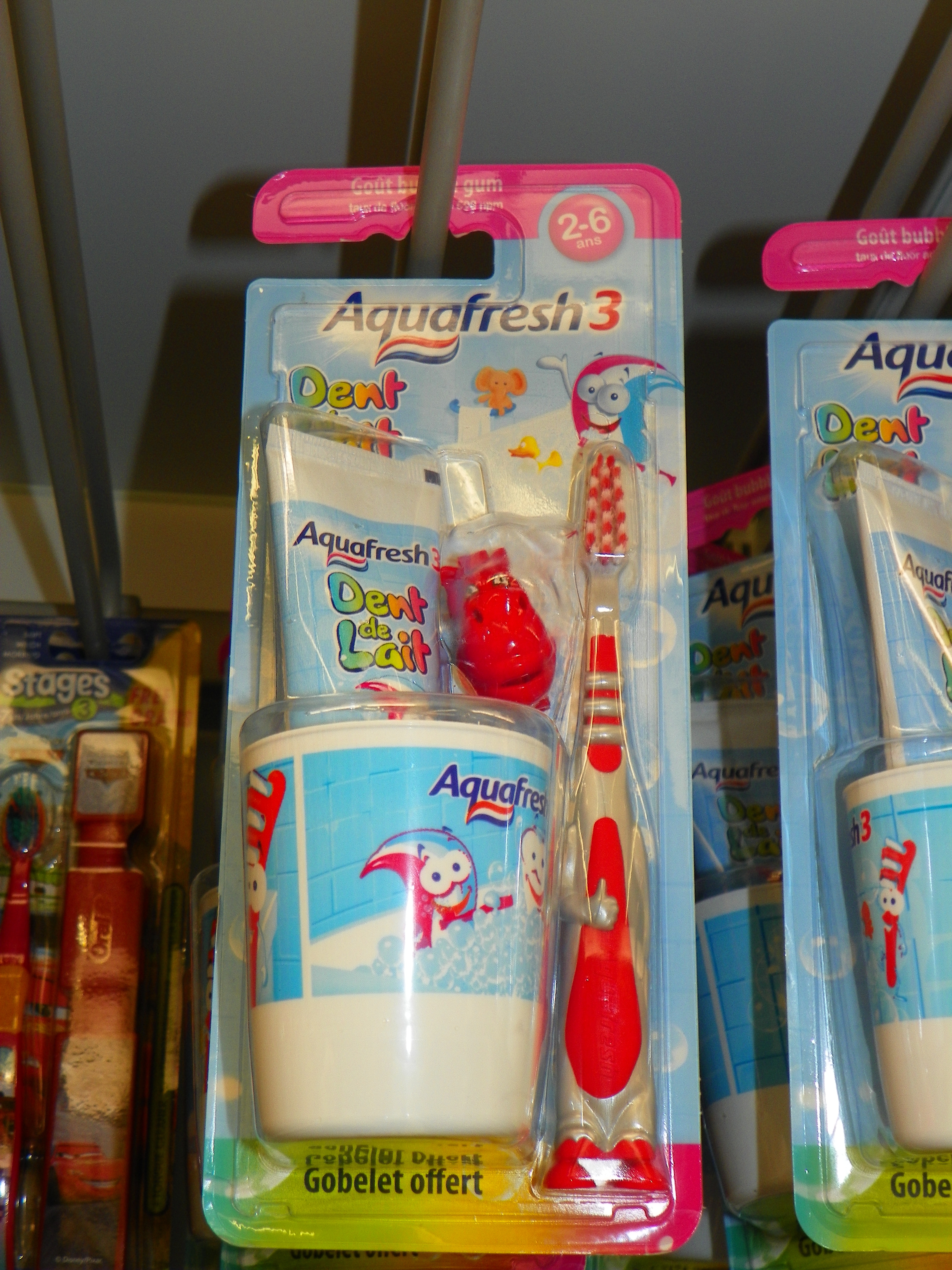 Promotional Gifts - Free toothbrush cup by Aquafresh