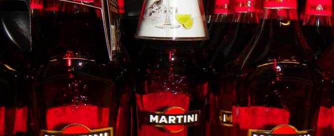 promotional-gifts-free-glass-by-martini.jpg