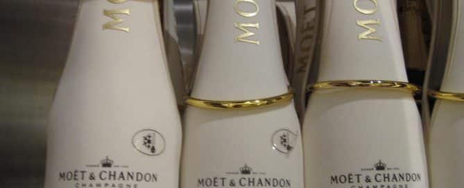 moet-chandon-cooler-bag.jpg