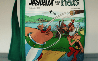 Here we go with some goodies of Astérix's new adventure.