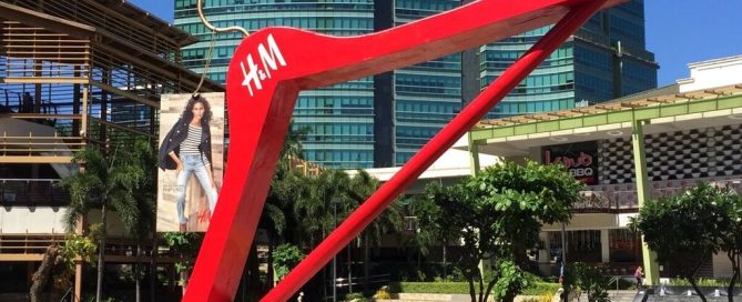 Outdoor Advertising - A masterclass by H&M