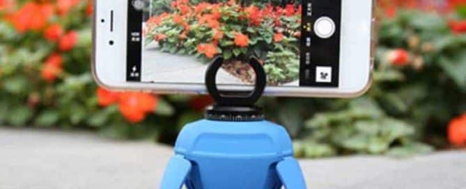 Innovative Bluetooth Devices - 360 Degree Rotating Selfie Mount