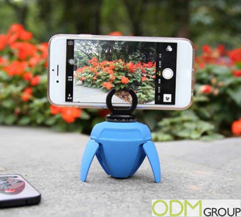 Innovative Bluetooth Devices - 360 Degree Rotating Selfie Mount