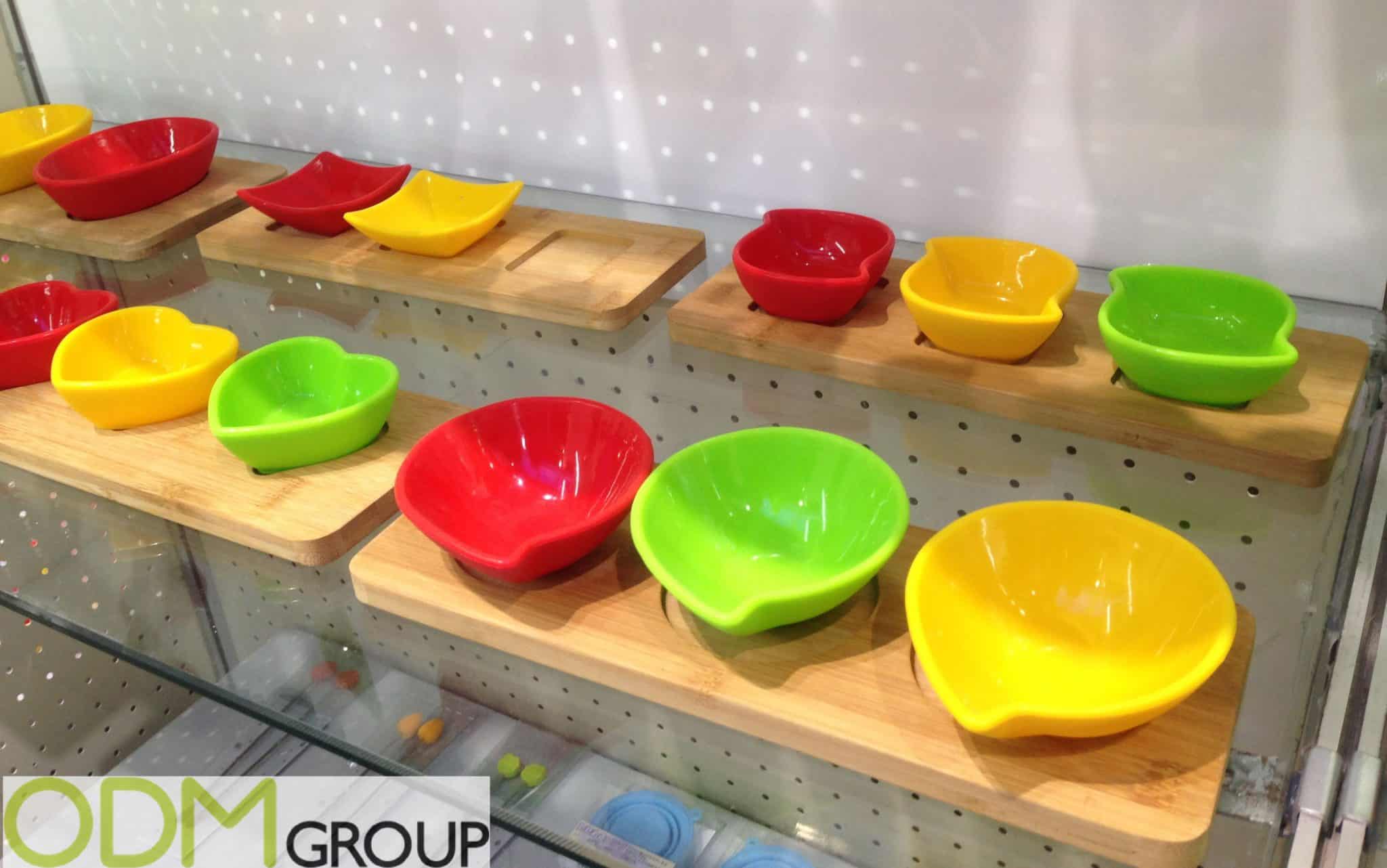  Promotional Kitchen Items - Silicone and Bamboo Serveware Sets 