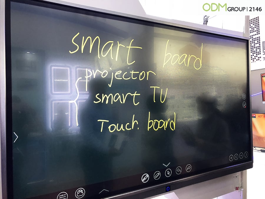 Smart Board Display: Multi functional Marketing Solutions