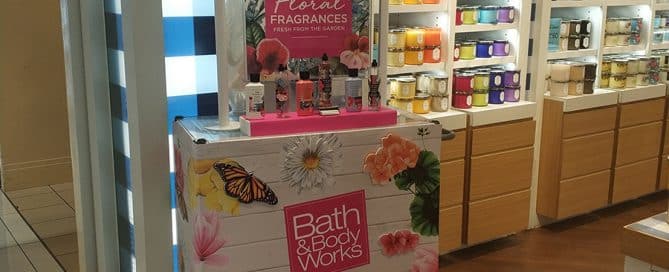 Eye-Catching POS Fragrance Display by Bath & Body Works