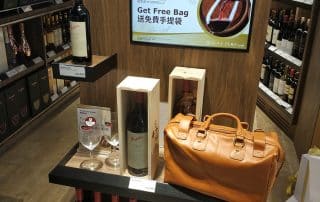 Luxury Free Gift: Hong Kong Duty Free Offers One Off For Customers!