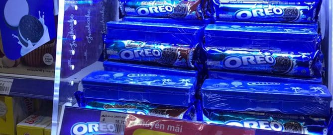 Oreos Outshines Competitors With LED In-Store Display