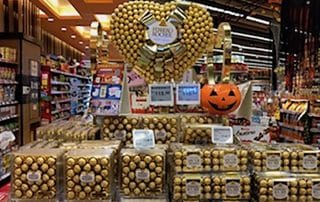 Extravagant Ferrero POS Advertising Campaign: What We Can Learn