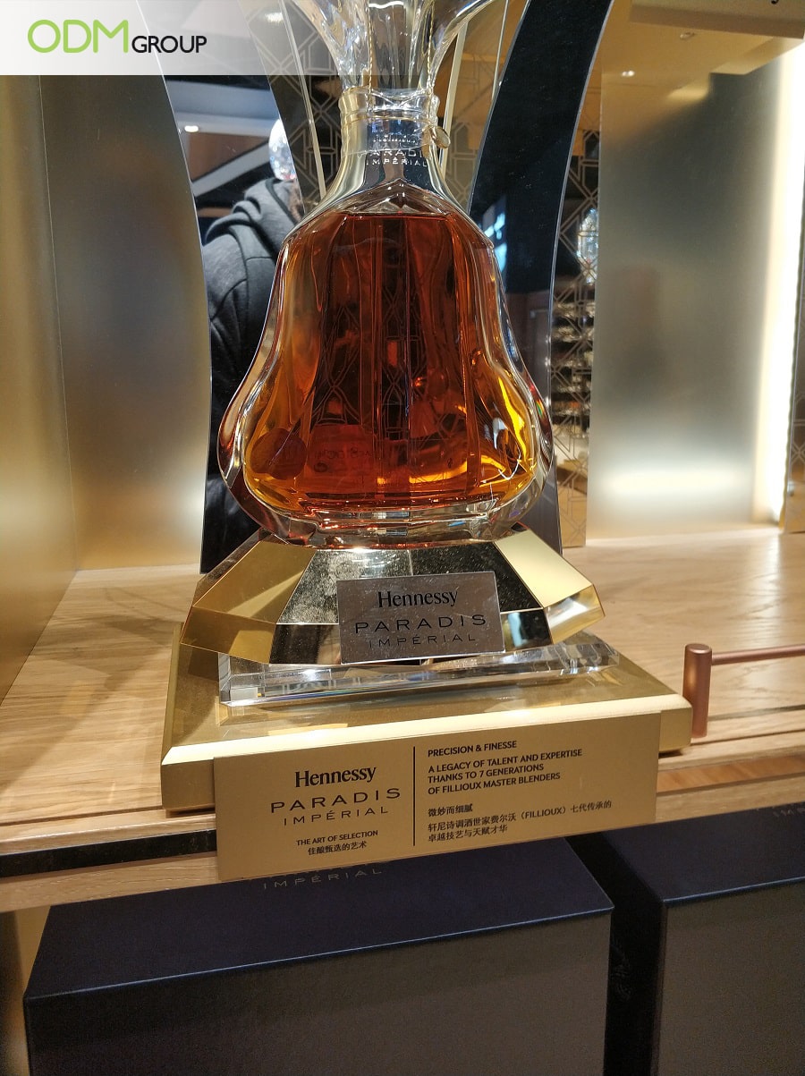 Custom Bottle glorifier (2)