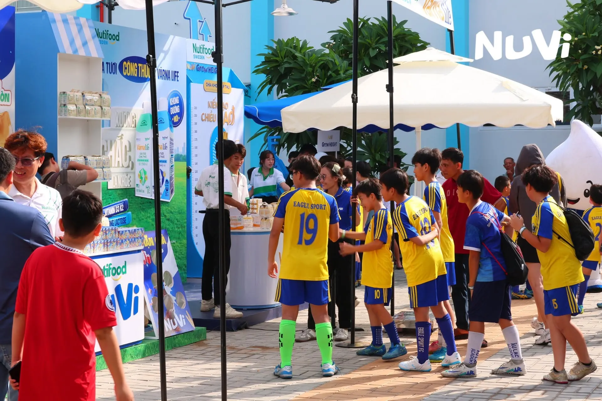 nuvi-pop-up-event-2