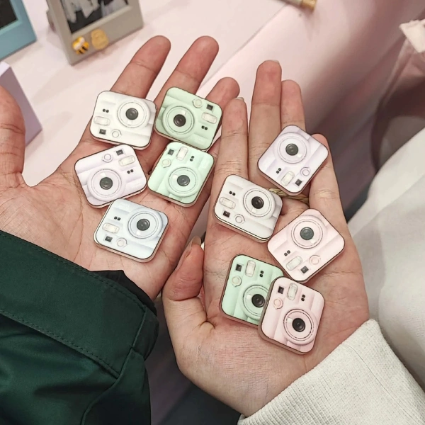 fujifilm-instax-mini-13-camera-event-2 fujifilm-instax-mini-13-camera-event-2